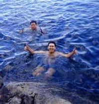 Felix & Jerrold swimming